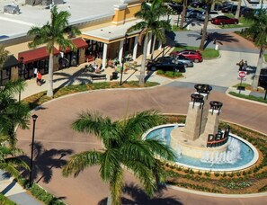 Point of interest - Heated Saltwater Pool, Spacious home, Close to Altantic Ave & Beach! (Delray Beach)