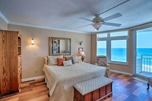 2 bedrooms, iron/ironing board, Internet, bed sheets - Waterfront Daytona Beach Shores Condo w/ Amenities (Daytona Beach Shores)