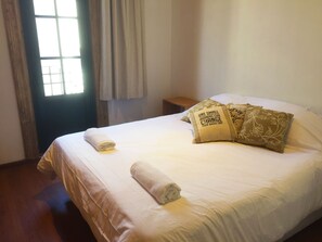 Double or Twin Room | Free WiFi - Circus Hostel&Hotel Montevideo (Montevideo)