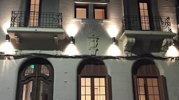 Front of property – evening/night