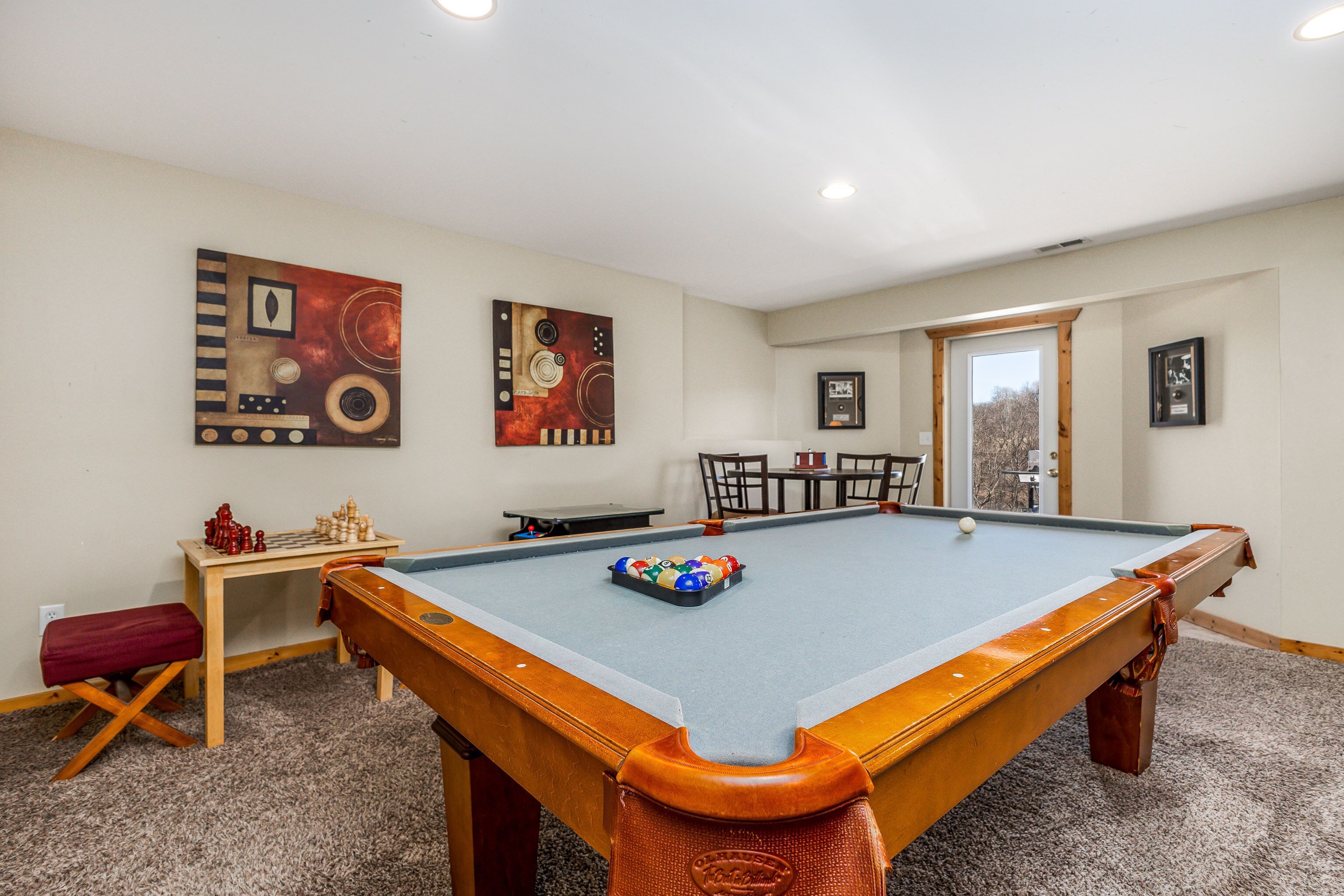 Enjoy Sweater Weather @ Cogan Valley Stunner ~ Hot Tub, Fire Pit, Pool Table