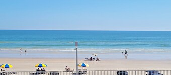 FREE DAILY ACTIVITIES! Salt Life Getaway-Oceanfront Views-King Bed-1st Floor Entry/2nd Floor Balcony