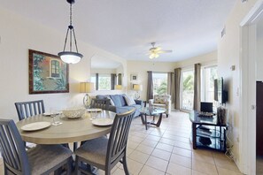 Interior - Treasure Island Premier Resort. Beautiful Pools. On Site Cafe. Gulf View. Great Value! (Treasure Island)