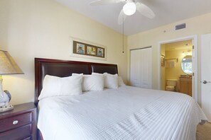 2 bedrooms, iron/ironing board, free WiFi