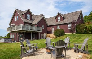 Terrace/patio - Amazing Tree Top Views-Outdoor Hot Tub, Fire Pit, Pool Table, Access 2 Pools! (Galena)