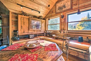 Interior - Charming Creekside Snowmass Studio: 15 Mi to Aspen (Snowmass)