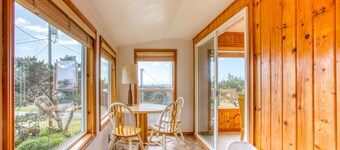 Dog-Friendly Home with Ocean Views, Easy Beach and Bay Access, and Free WiFi