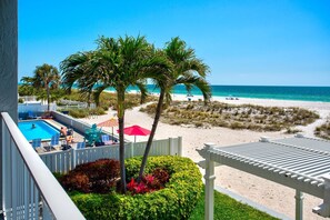 Property grounds - Direct Beachfront Studio. Private Balcony Overlooking the Gulf. Heated Pool. Fabulous View! (Treasure Island)