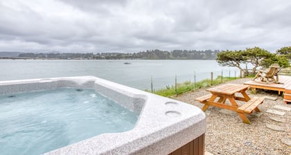 casa frente a la bahía agradable para perros w / impresionantes vistas de agua y puentes, piscina compartida
