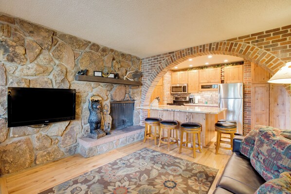 Interior - Riverside Condo in Downtown Winter Park! (Winter Park)