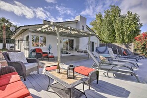 Terrace/patio - Sun Deck, Hot Tub! Lakefront Tempe House (Tempe)