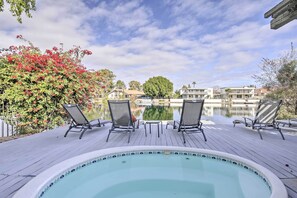 Pool - Sun Deck, Hot Tub! Lakefront Tempe House (Tempe)