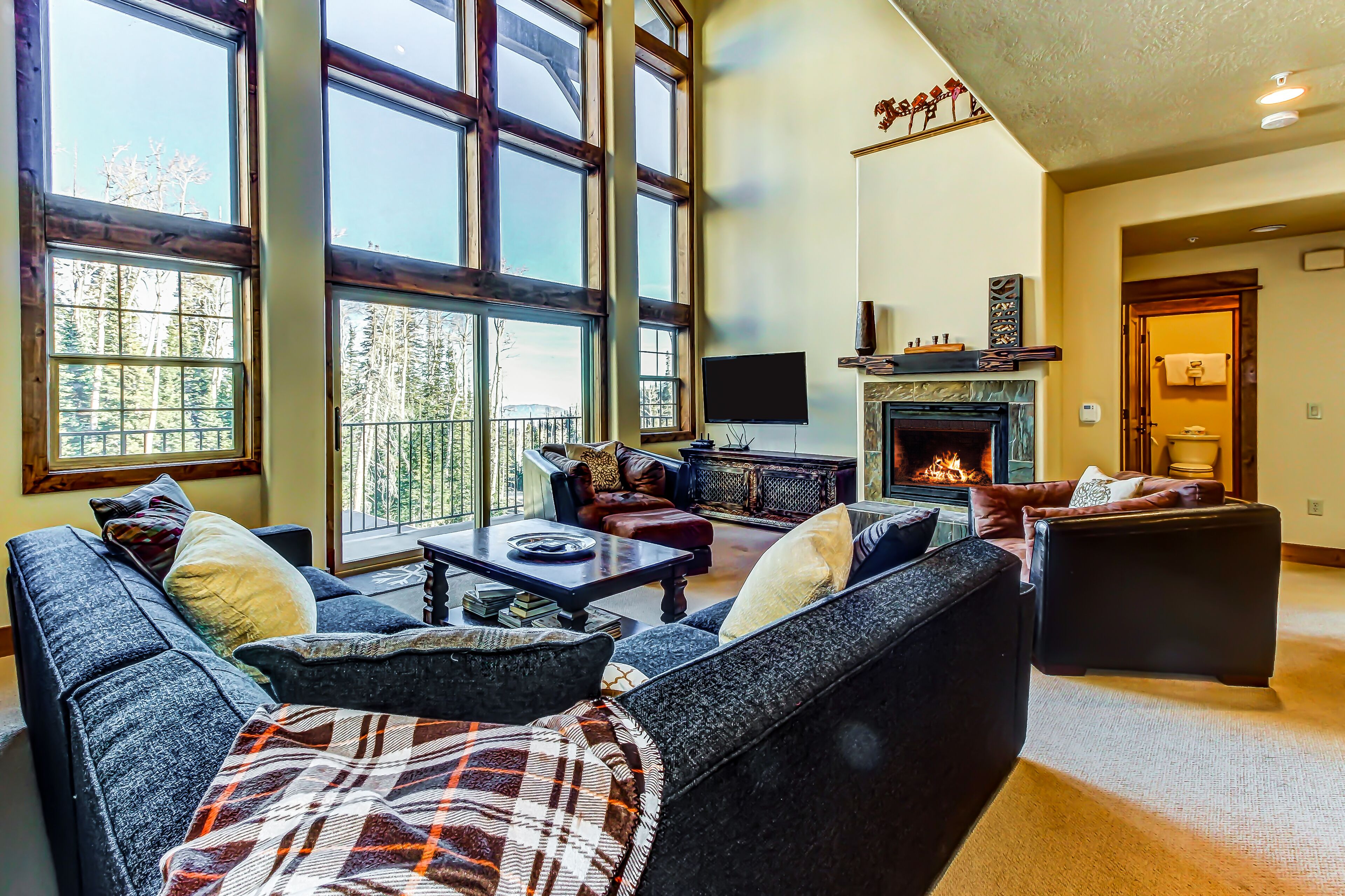 Sprawling Ski Home with Great Location Near Slopes and Nice Accommodations