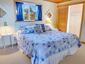 2 bedrooms, WiFi, bed sheets - One Hundred Thousand Welcomes (Waldport)