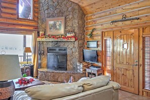 TV, fireplace, DVD player