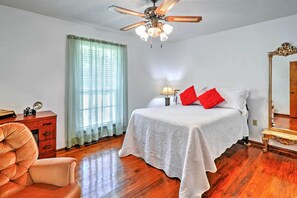 3 Schlafzimmer, Bügeleisen/Bügelbrett, Reisekinderbett, Bettwäsche