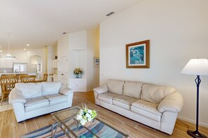 Tv, dvd-spelare och ett filmbibliotek