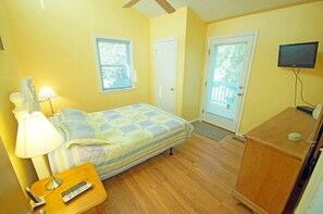 5 bedrooms, iron/ironing board, free WiFi, bed sheets - D131- 5 Bedrooms w/Master Suite, Private Pool, Shuffleboard and Foosball! (Duck)
