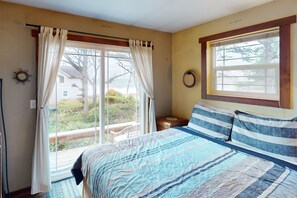 1 dormitori, planxa i posts de planxar, Internet i roba de llit 