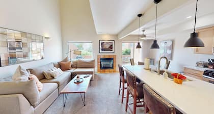 Henning's Escape~3328 | 2 Bed, 2 Bath