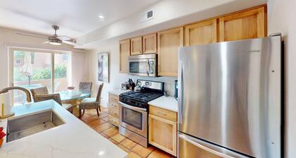 Ulkouima-allas + oma patio + Moab Rim Views = Perfect Condo Getaway