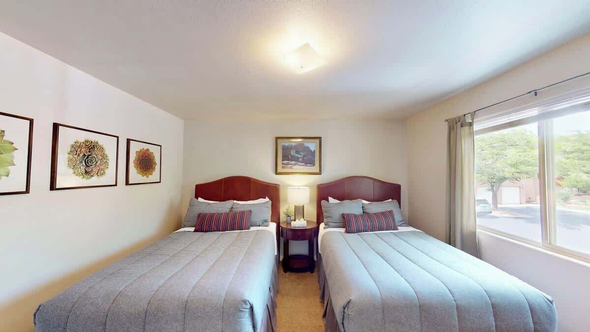 2 bedrooms, iron/ironing board, WiFi (free), bed sheets