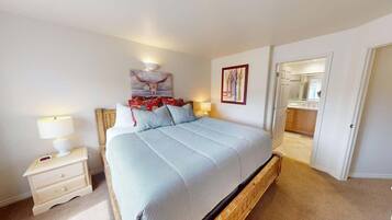2 bedrooms, iron/ironing board, WiFi (free), bed sheets