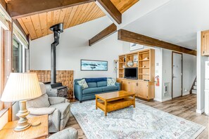 TV, DVD-spiller og bøker