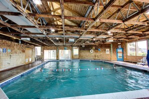 Innenpool, beheizter Pool