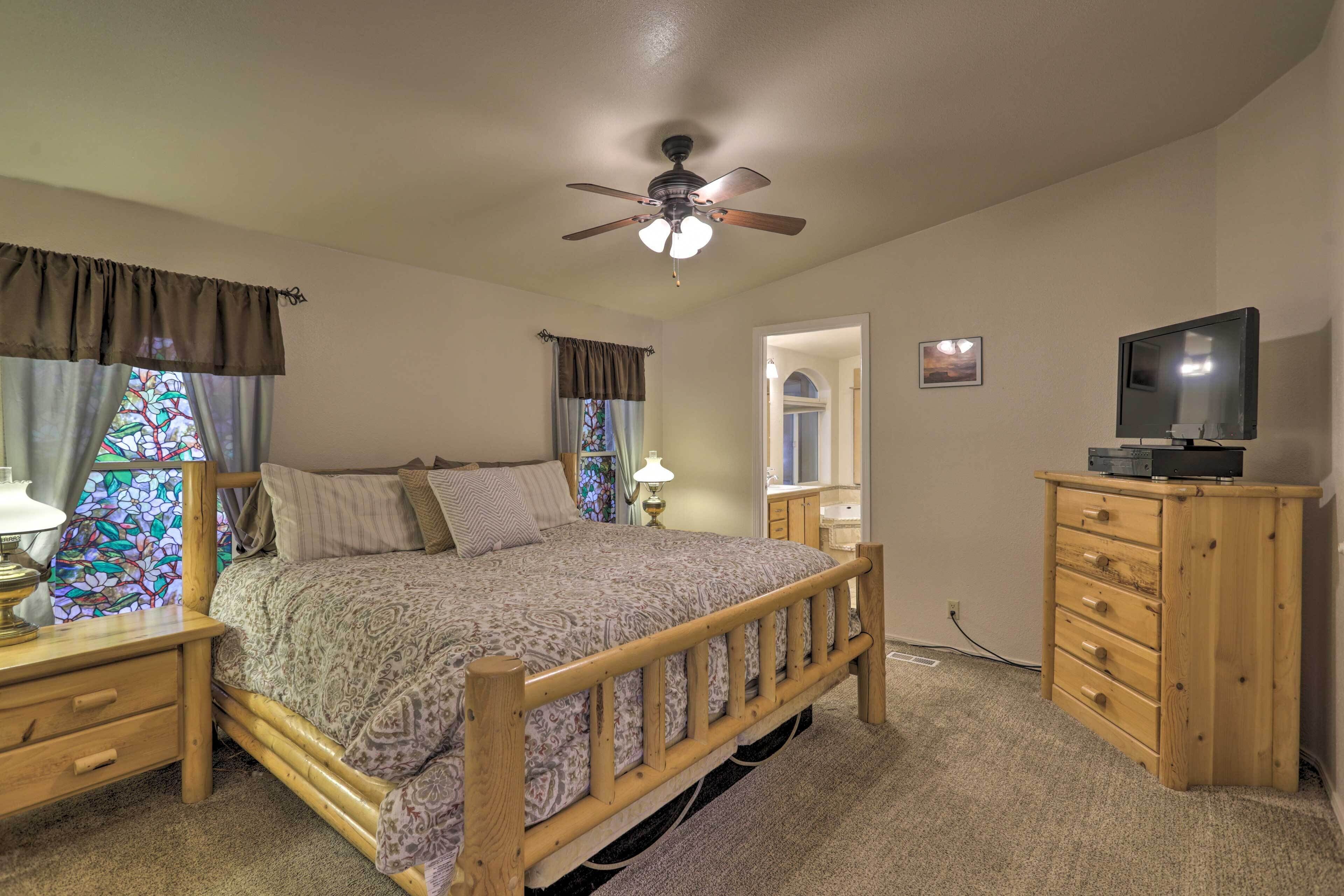3 bedrooms, desk, laptop workspace, iron/ironing board