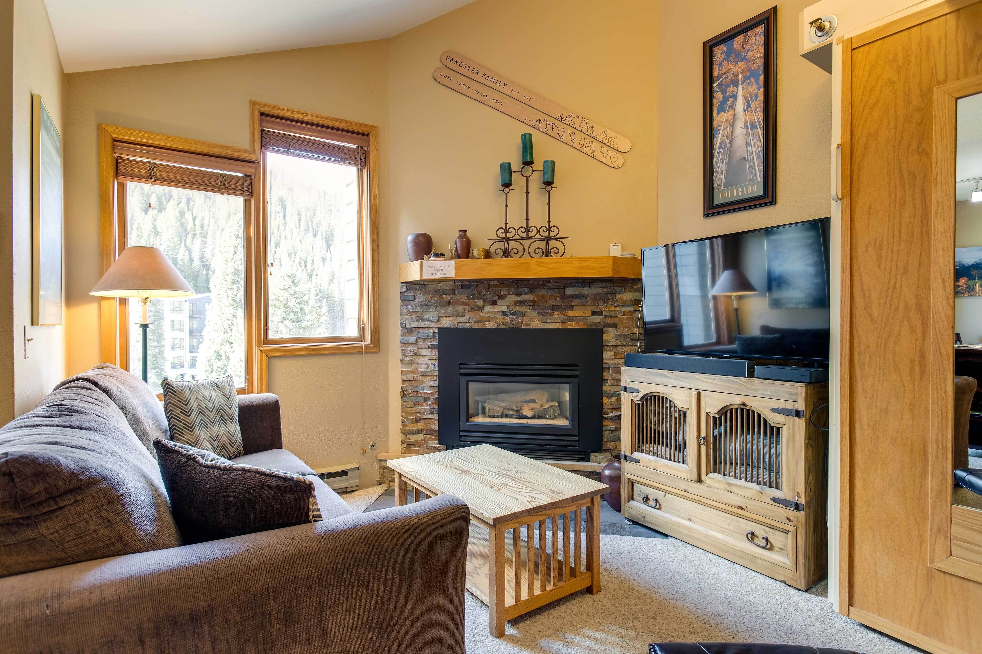 Winter Park Ski-In/Ski-Out Condo w/ Mountain Views