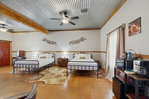 1 sovrum, strykjärn/strykbräda, internet och sängkläder