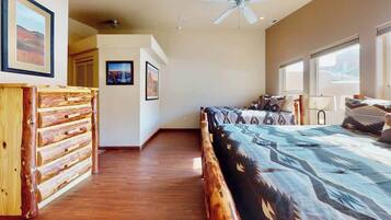 3 bedrooms, iron/ironing board, free WiFi, bed sheets