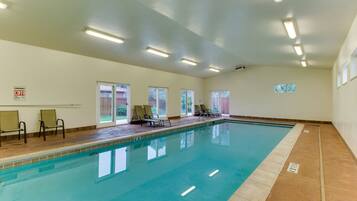 Innenpool, beheizter Pool