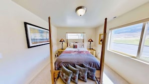 3 bedrooms, iron/ironing board, free WiFi, bed sheets