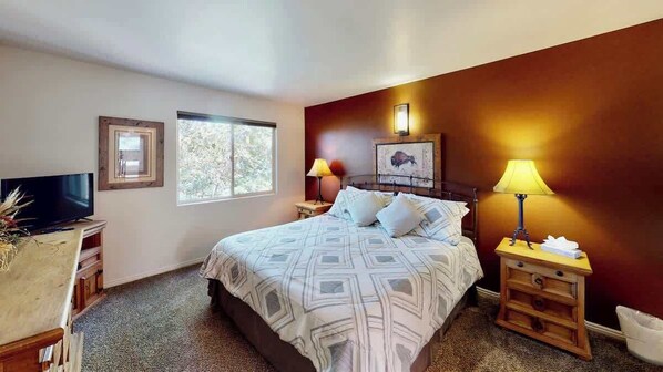 2 bedrooms, iron/ironing board, WiFi (free), bed sheets