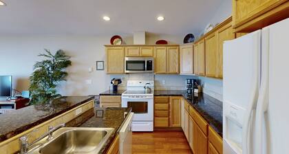 Kaunis bayfront townhouse w / upeat silta näkymät, vieressä valtion puisto!