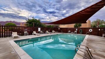 Beheizter Pool