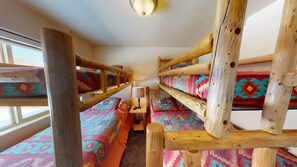 3 bedrooms, free WiFi, bed sheets