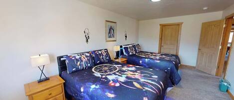 3 habitaciones, tabla de planchar con plancha y wifi gratis
