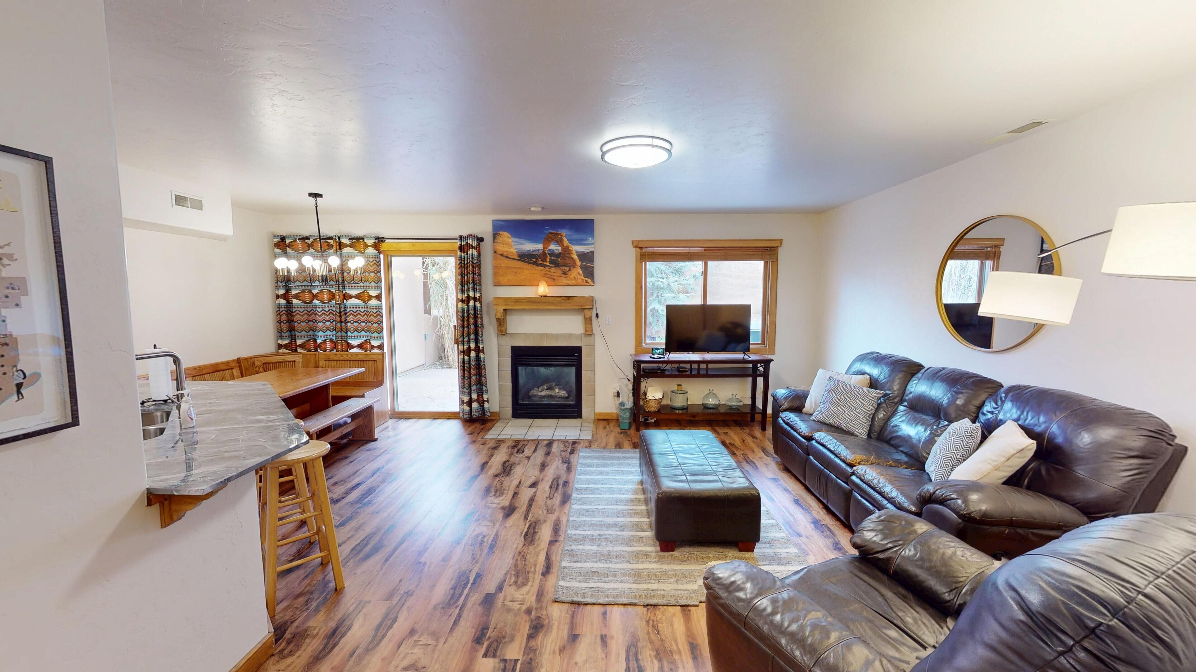 TV, fireplace, DVD player