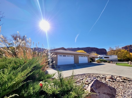 Property grounds. Adventure Base Camp ~ 381, Downtown Moab, Private Hot Tub, Private Backyard, Indoor Swimming Pool