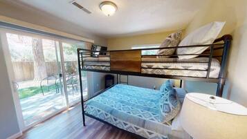 3 habitaciones, tabla de planchar con plancha y wifi gratis