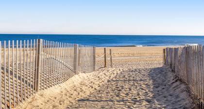 GemĂŒtliche Wohnung am Wasser - nur wenige Schritte zum Strand und Restaurants!