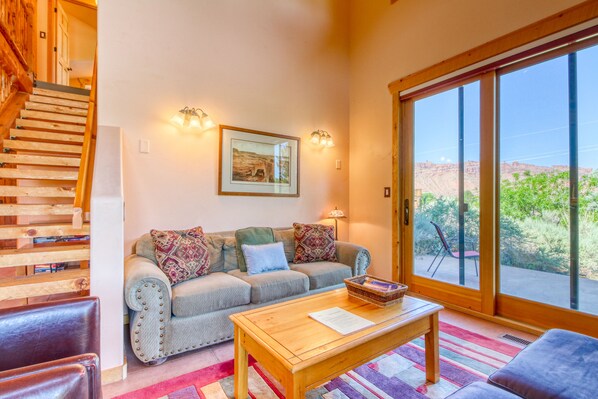 TV, fireplace, DVD player