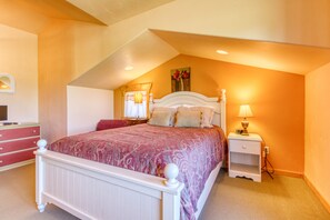 3 bedrooms, iron/ironing board, Internet, bed sheets