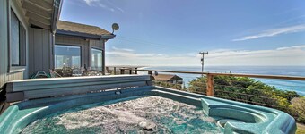 Spectacular Ocean View Retreat w/ Private Beach