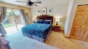3 bedrooms, iron/ironing board, WiFi (free), bed sheets - Arches East - 389, Downtown Moab 3-Bedroom Townhom (Moab)