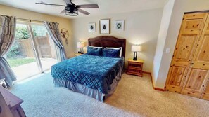 3 bedrooms, iron/ironing board, WiFi (free), bed sheets - Arches East - 389, Downtown Moab 3-Bedroom Townhom (Moab)