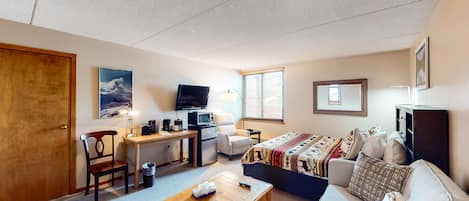 Iron/ironing board, Internet, bed sheets, wheelchair access